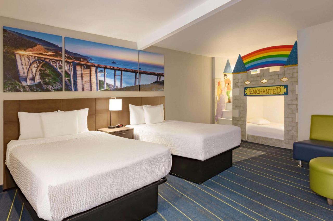 Days Inn & Suites By Wyndham Anaheim At Disneyland Park Ngoại thất bức ảnh