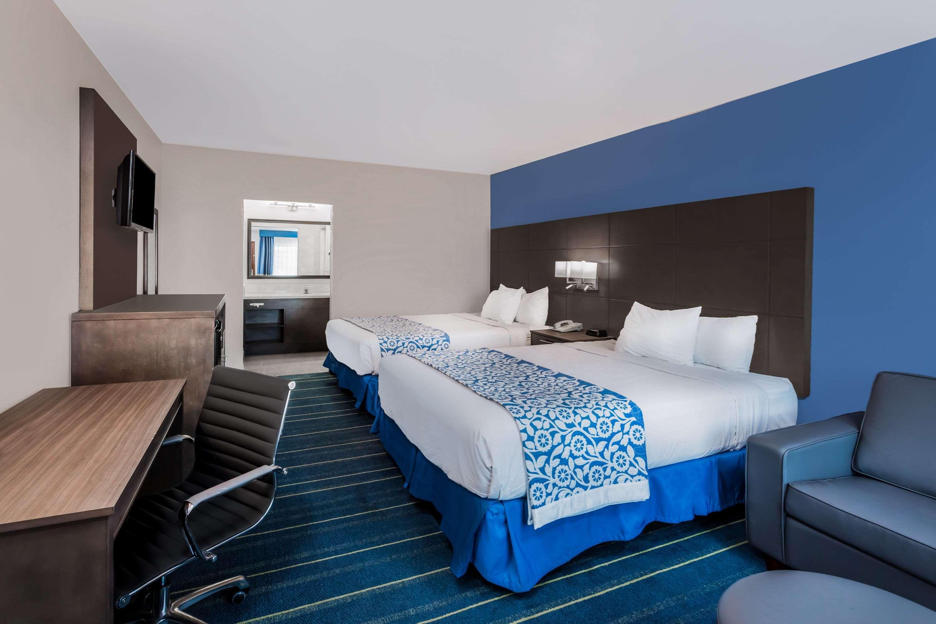 Days Inn & Suites By Wyndham Anaheim At Disneyland Park Ngoại thất bức ảnh
