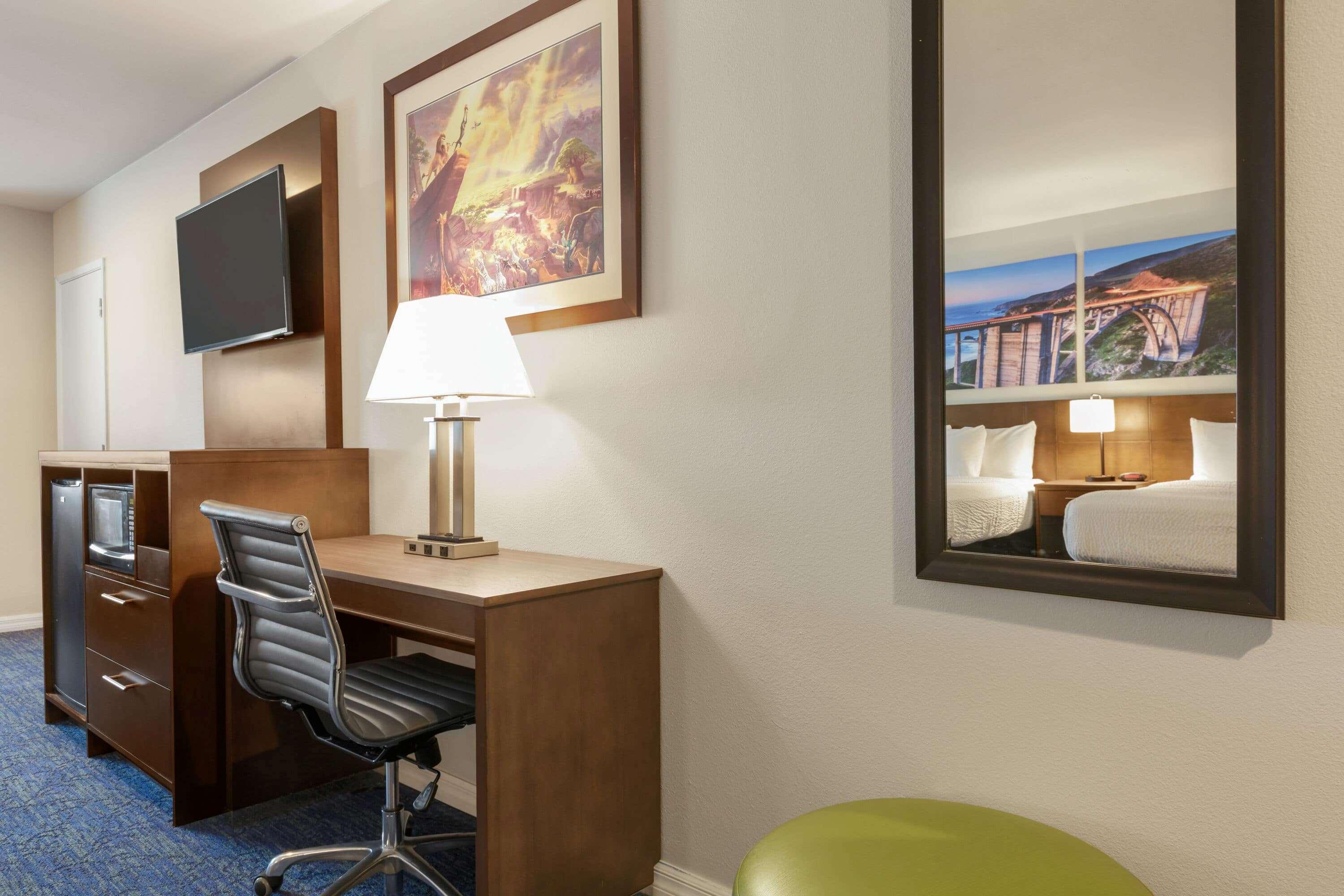 Days Inn & Suites By Wyndham Anaheim At Disneyland Park Ngoại thất bức ảnh